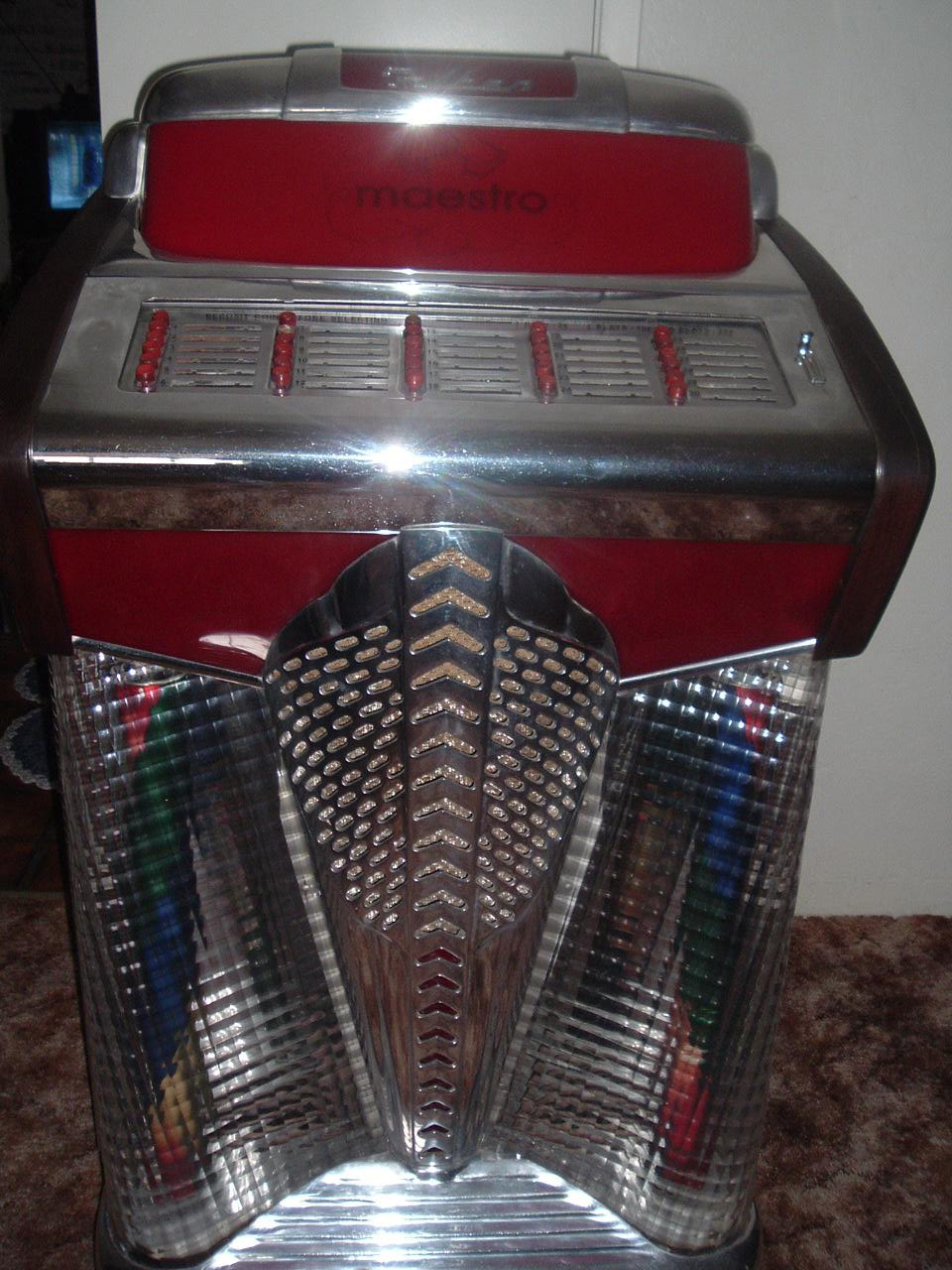 Antique Jukeboxes for Sale